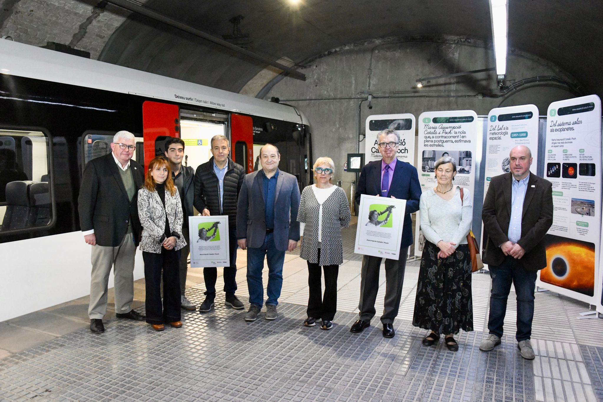 A l'acte han assistit els vicerectors de la UB Montserrat Puig i Agustí  Alcoberro. Foto: FGC.