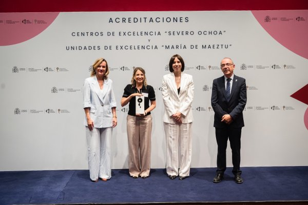 ICCUB Scientific director, Licia Verde, accepts the 20225-2031 María de Maeztu accreditation 